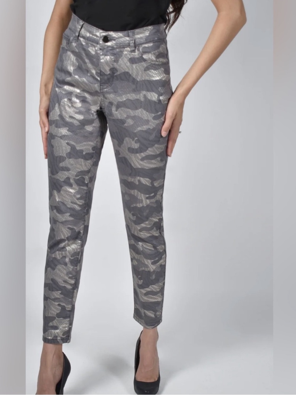 Frank Lyman Design Metallic Silver Gray Camo Jeans- Size Small
